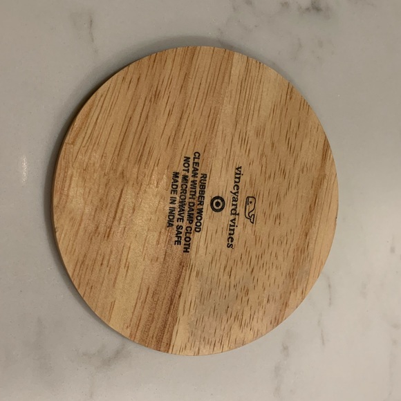 NEW Vineyard Vines 4-Piece Whale Coaster Set - Picture 4 of 5